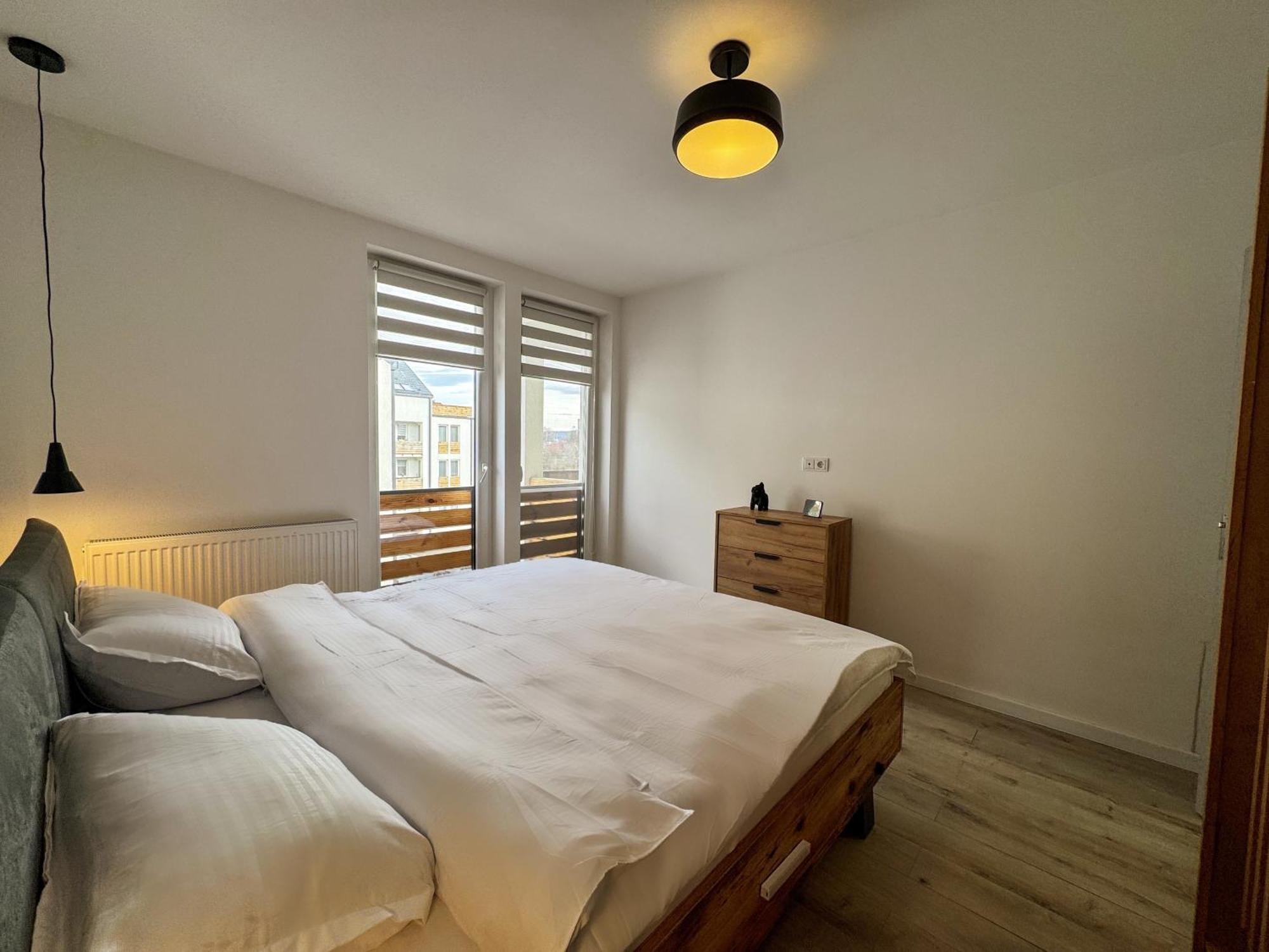 Apartamento Rhapsody - Urban Quiet Area With Parking&king Bed&balcony *