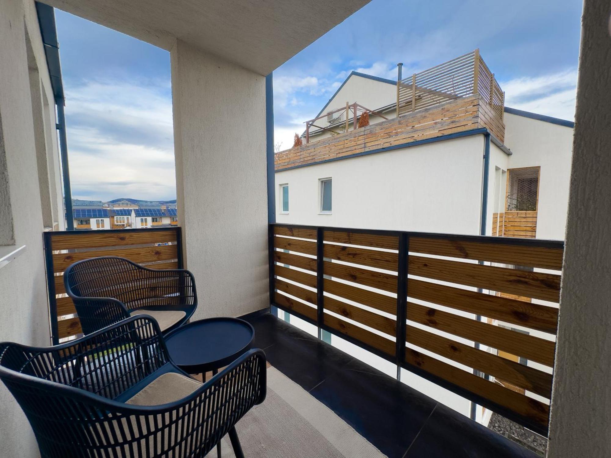 Apartamento Rhapsody - Urban Quiet Area With Parking&king Bed&balcony Târgu-Mureş