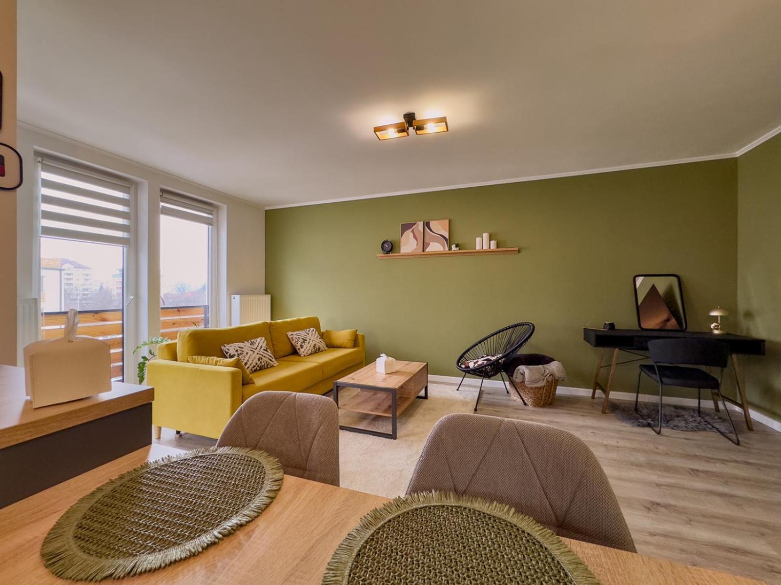Rhapsody - Urban Quiet Area With Parking&king Bed&balcony Apartamento