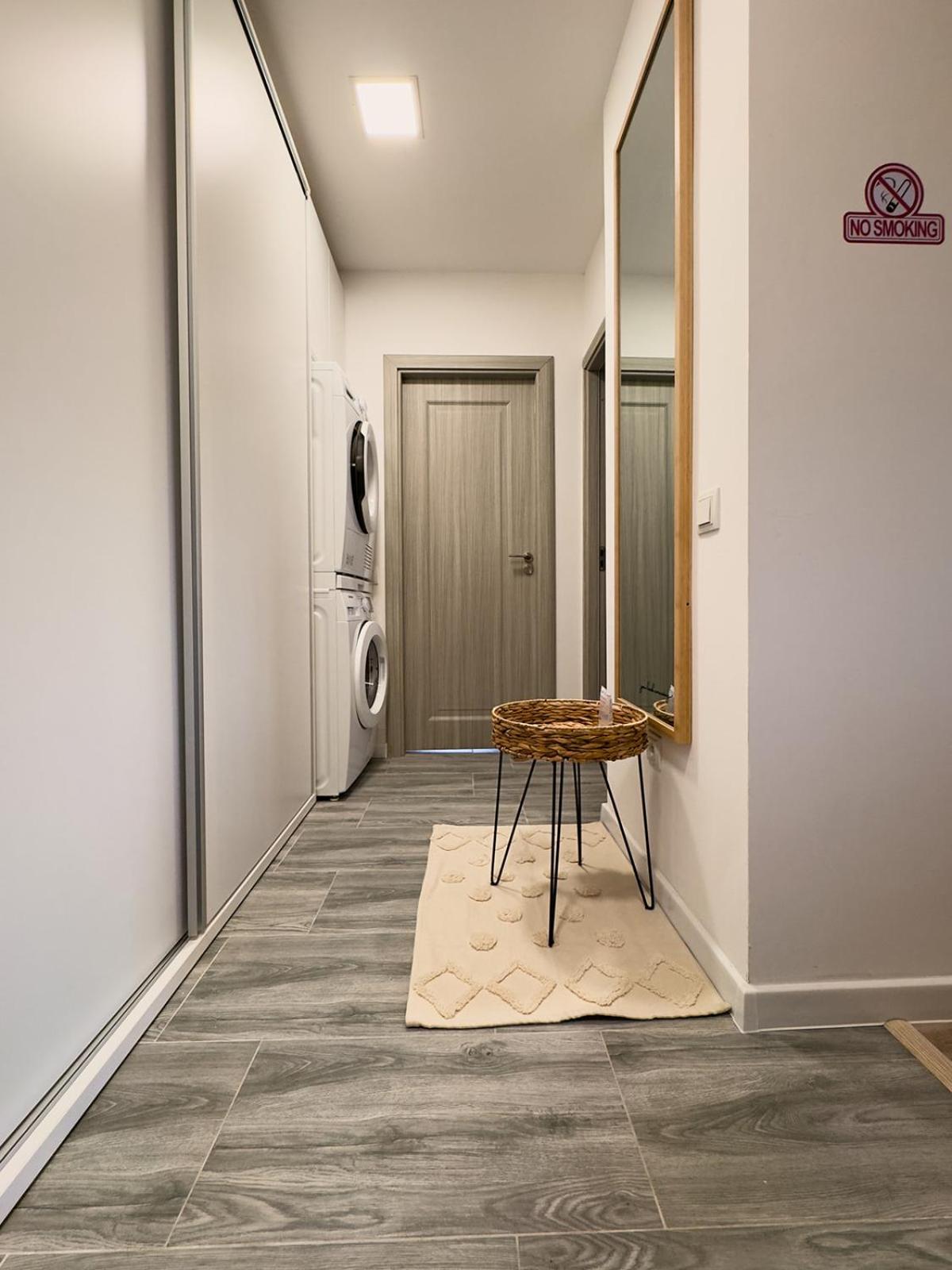 Apartamento Rhapsody - Urban Quiet Area With Parking&king Bed&balcony *